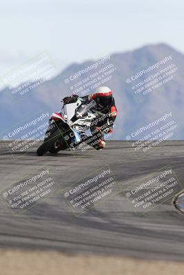 media/Nov-16-2025-Race Pace (Sun) [[8c5fa54630]]/Verified Riders/8-Turn 12 (120pm)/